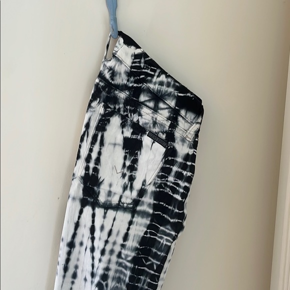 Hudson Jeans - Picture 2 of 4